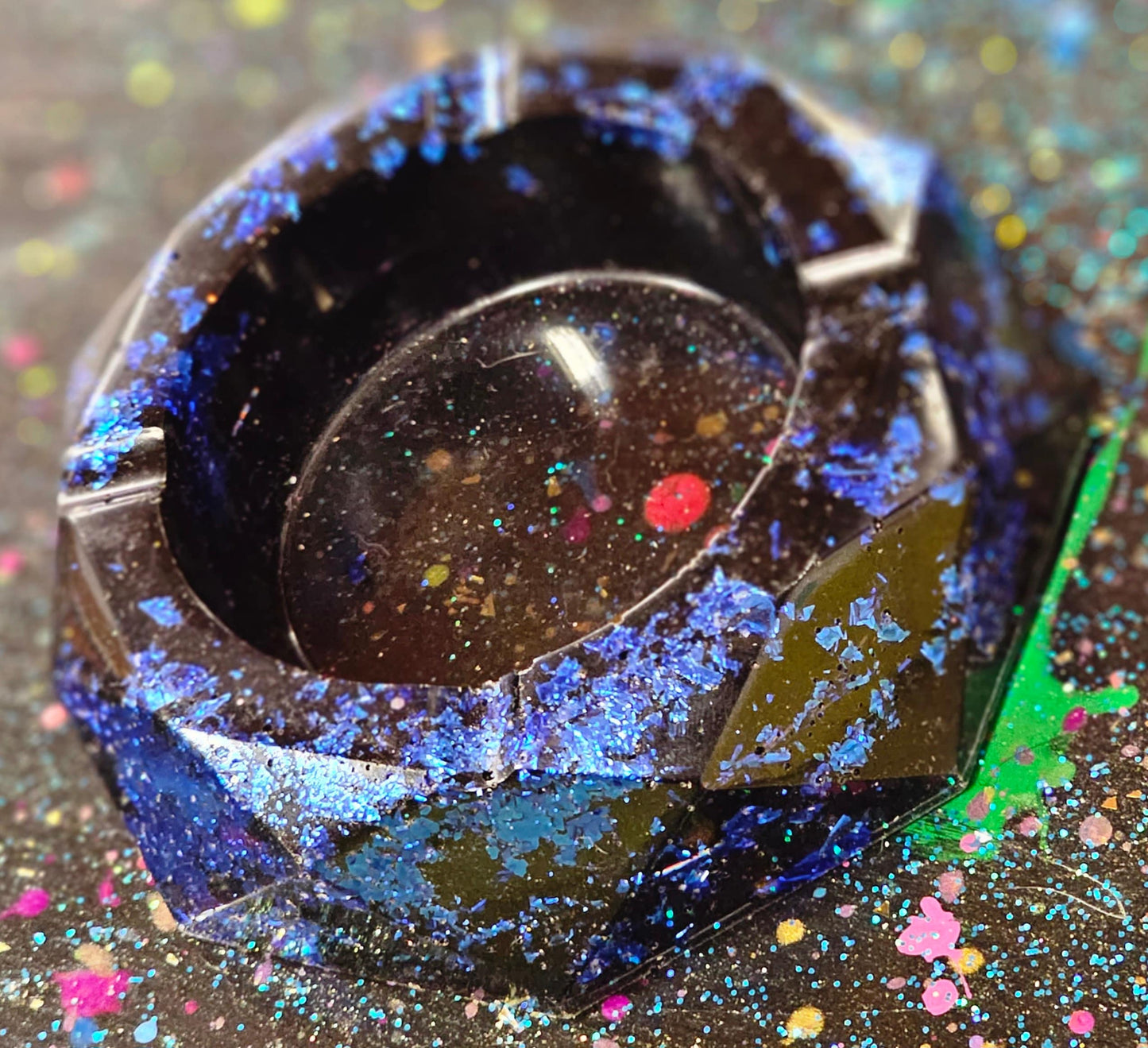 Black Epoxy Ashtray With Blue Foil Metal Flake